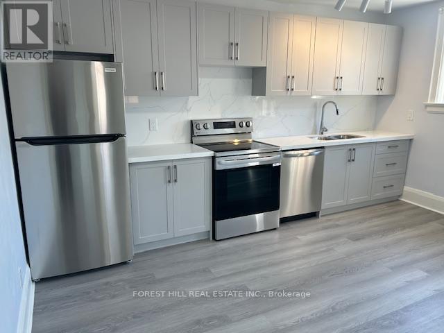 3 - 411 SPADINA ROAD Toronto (Forest Hill South), ON M5P 2W1