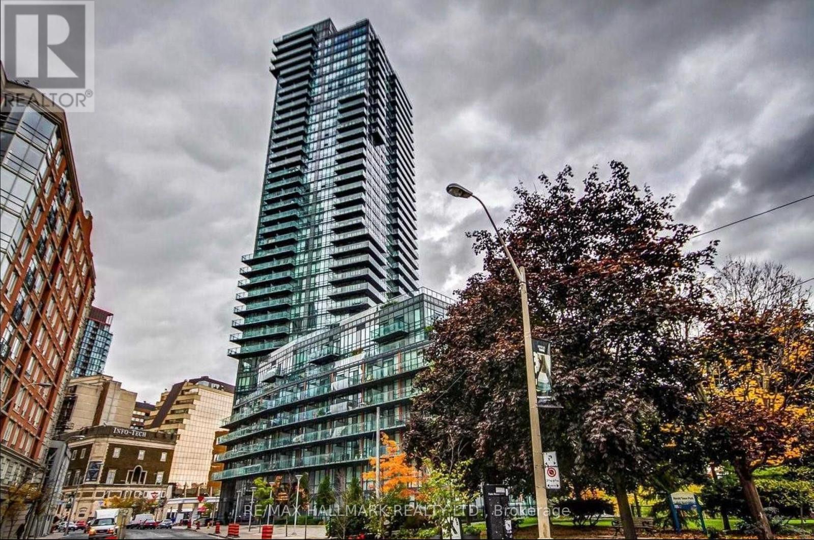 2302 - 825 CHURCH STREET, Toronto, Ontario