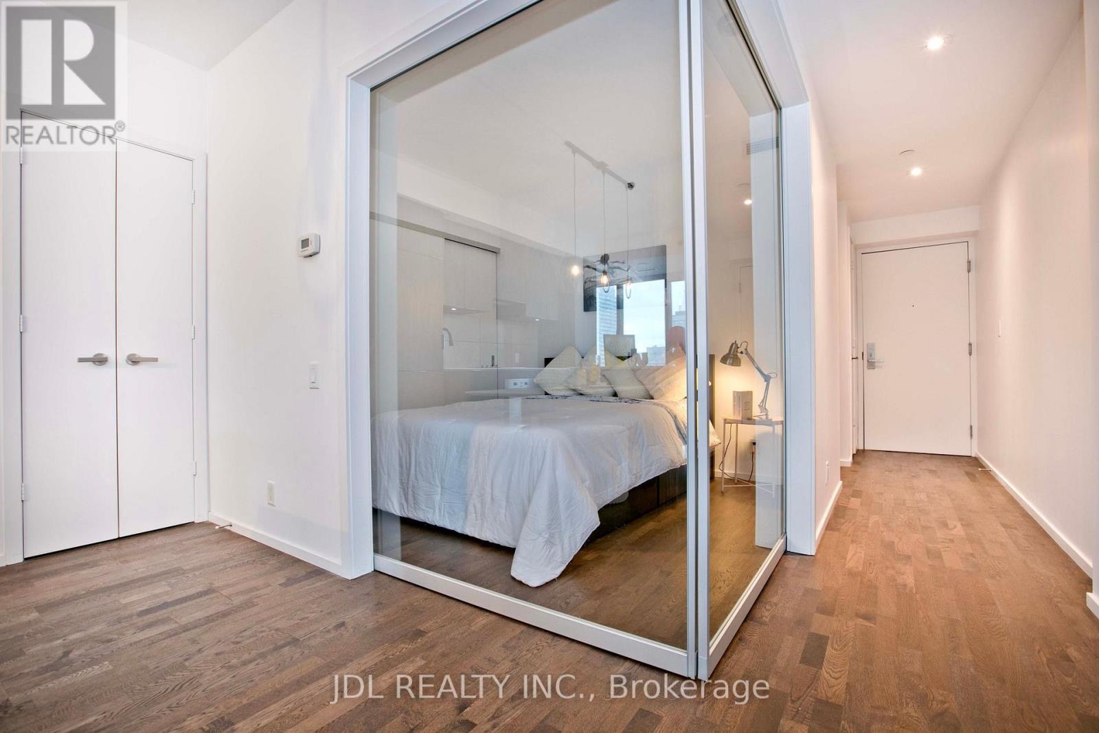 2904 - 5 St Joseph Street, Toronto, Ontario  M4Y 0B6 - Photo 12 - C12175115
