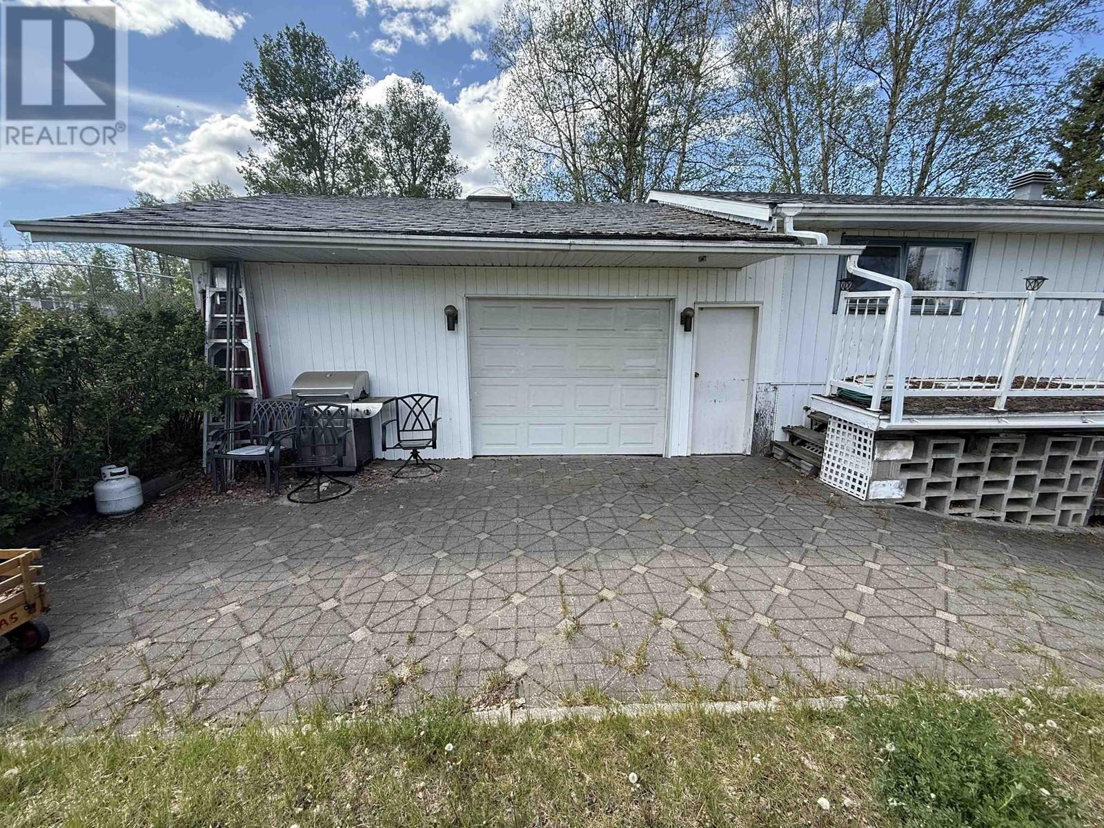 10108 Macdougall Street, Hudsons Hope, British Columbia  V0C 1V0 - Photo 29 - R3007254