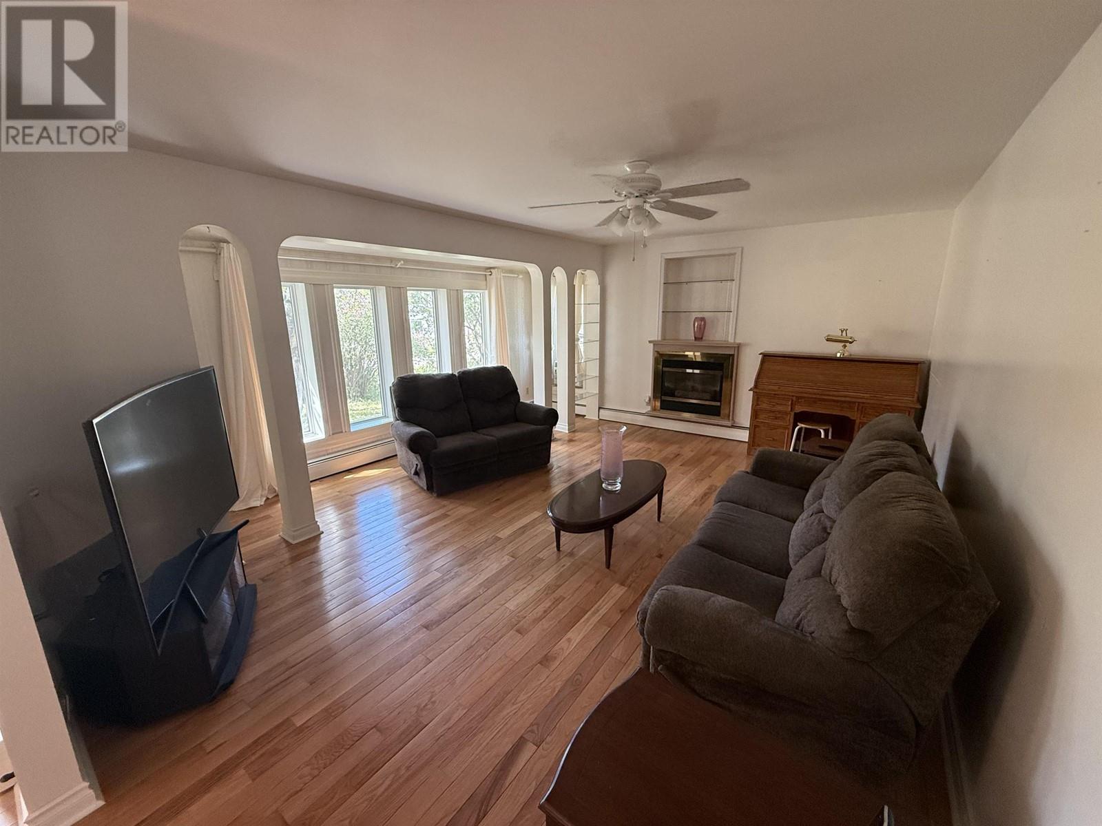 10108 Macdougall Street, Hudsons Hope, British Columbia  V0C 1V0 - Photo 7 - R3007254