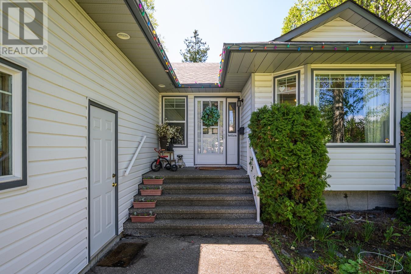 3099 Whitesail Place, Prince George, British Columbia  V2K 4E3 - Photo 3 - R3007307