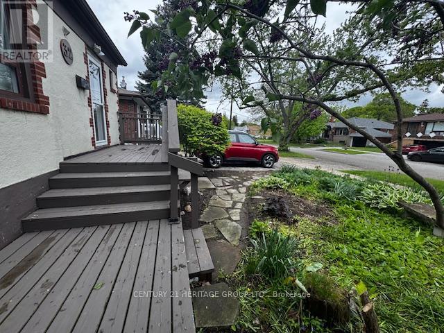 32 Marsh Road, Toronto, Ontario  M1K 1Y8 - Photo 4 - E12175128