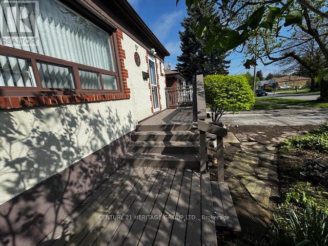 32 Marsh Road, Toronto (Clairlea-Birchmount), Ontario  M1K 1Y8 - Photo 45 - E12175128