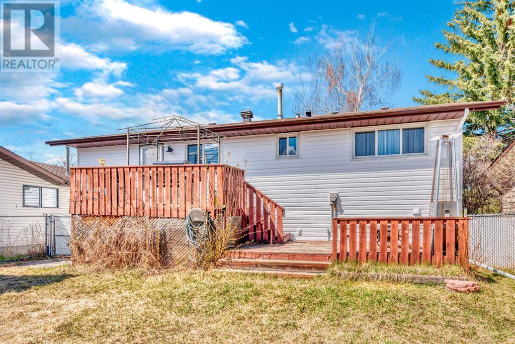 5 Maple Leaf Road, Strathmore, Alberta  T1P 1G7 - Photo 9 - A2215169