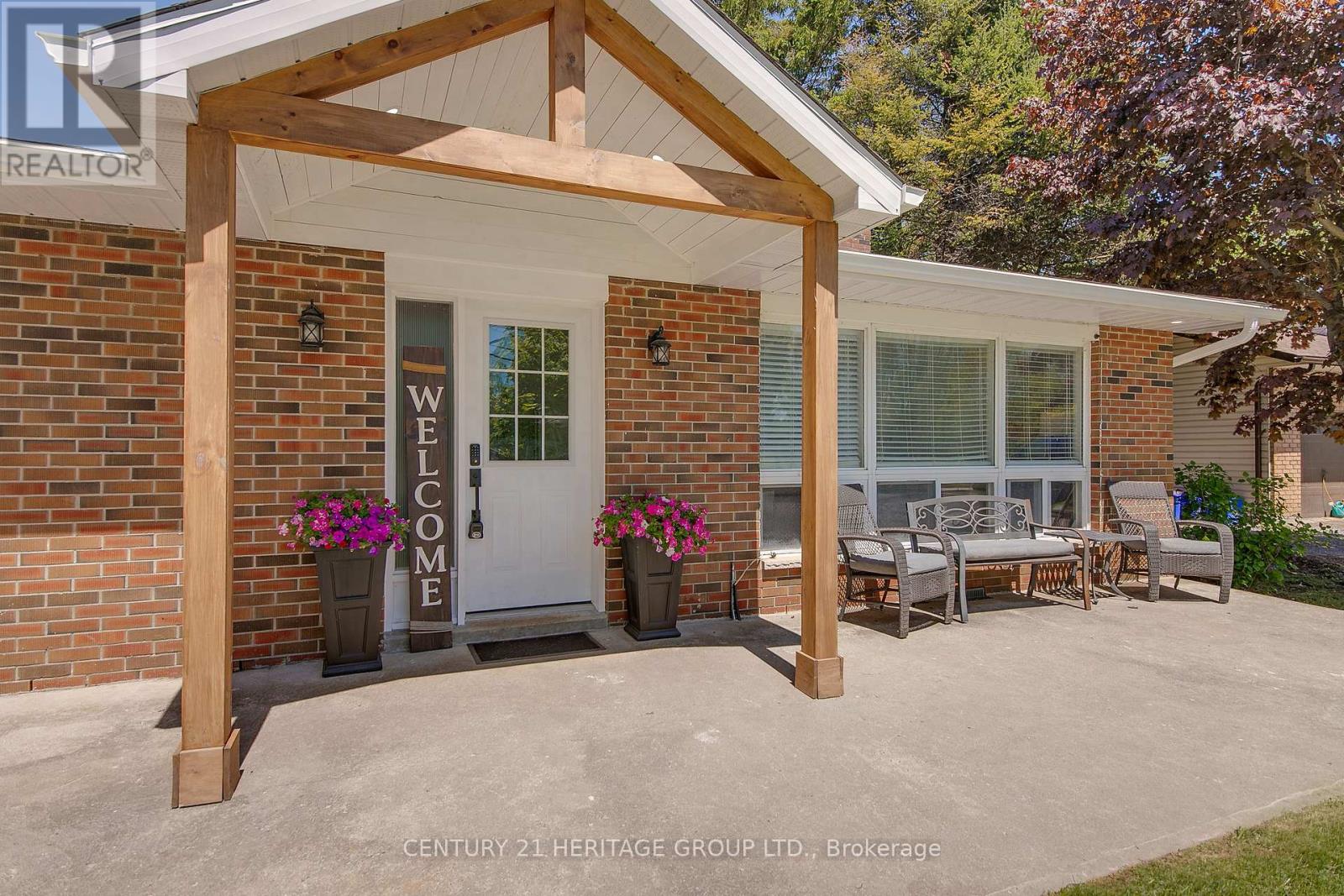 9626 Morning Glory Road, Georgina, Ontario  L0E 1N0 - Photo 2 - N12175091