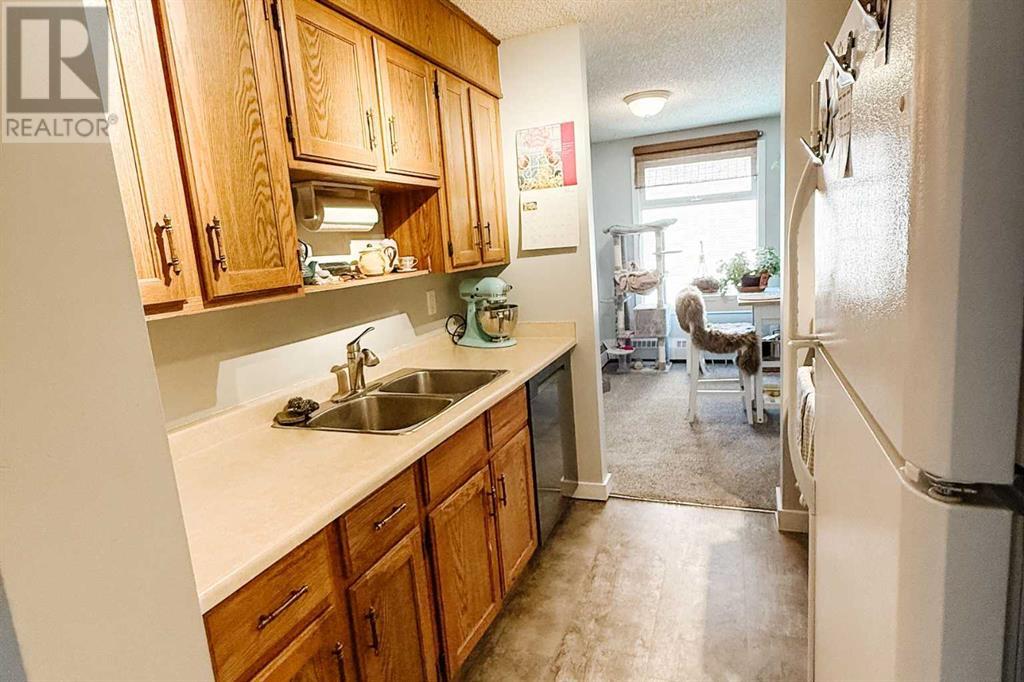 Property at 418, 8604 48 Avenue NW image 4