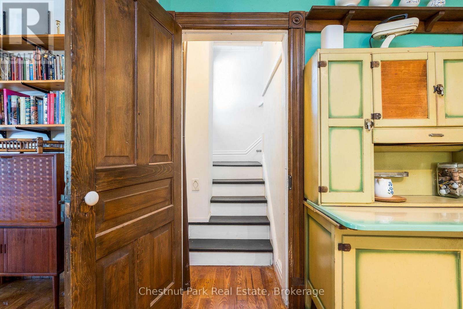 56 Napier Street E, Blue Mountains, Ontario  N0H 2P0 - Photo 17 - X12129990