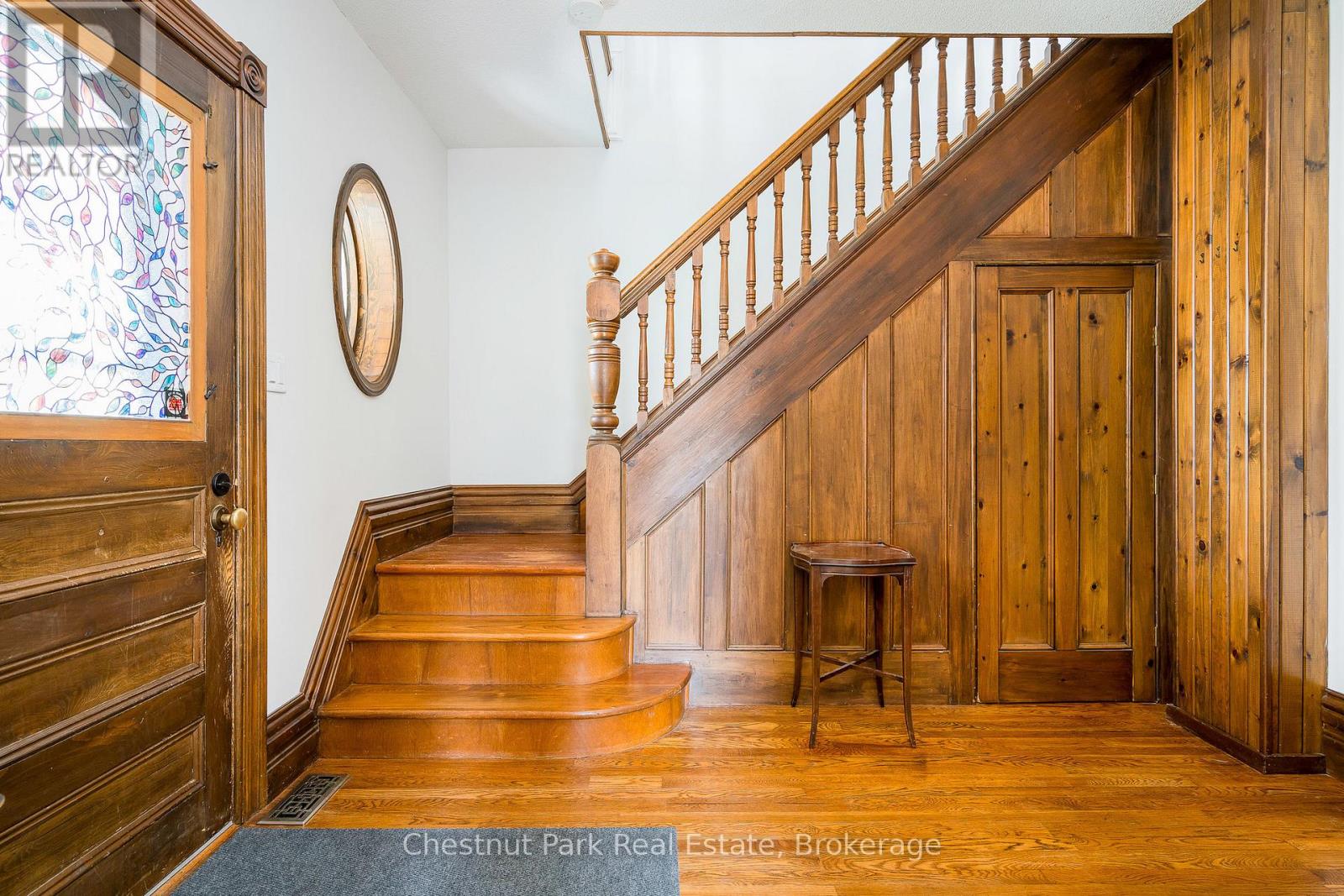 56 Napier Street E, Blue Mountains, Ontario  N0H 2P0 - Photo 2 - X12129990