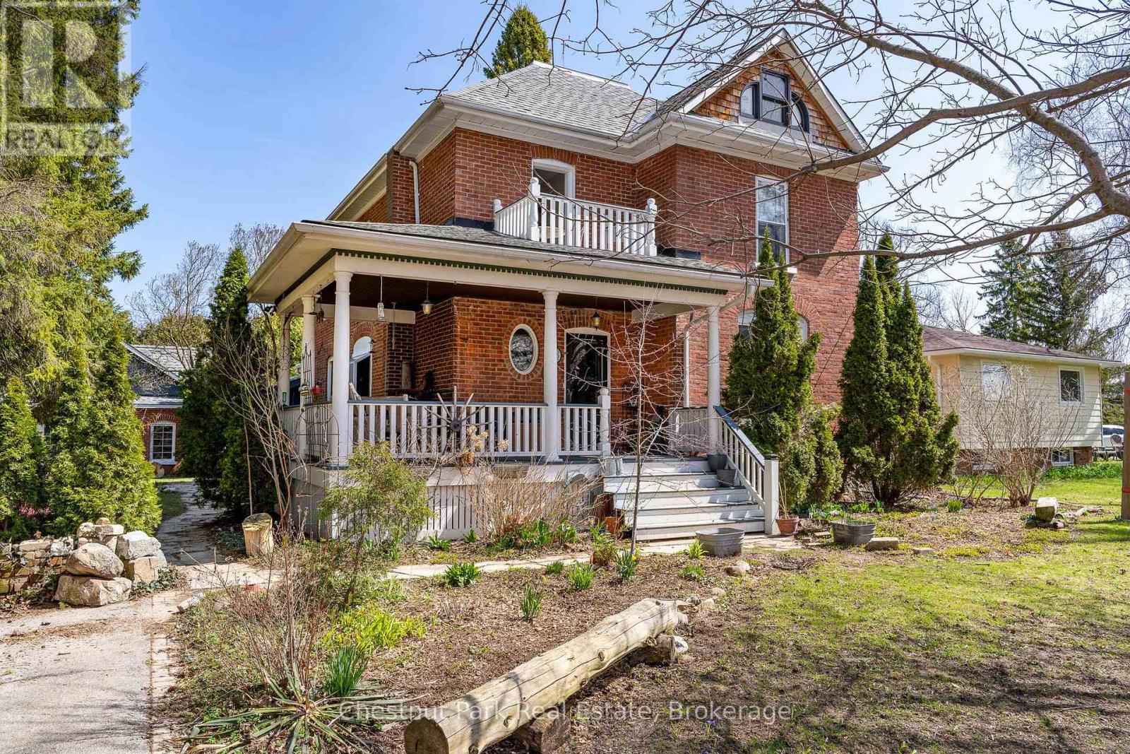 56 Napier Street E, Blue Mountains, Ontario  N0H 2P0 - Photo 4 - X12129990