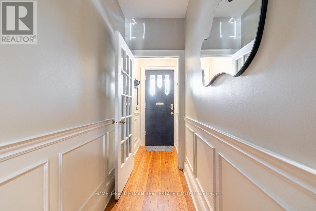 190 Markham Street, Toronto, Ontario  M6J 2G6 - Photo 4 - C12159455