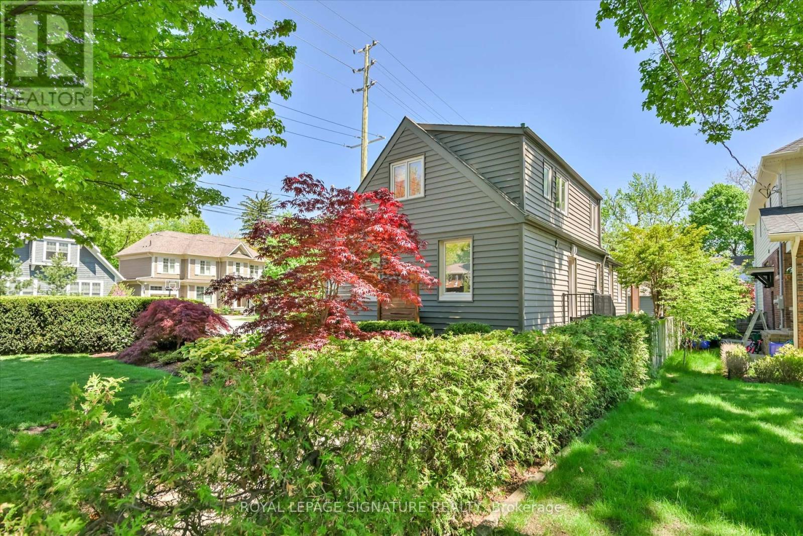 386 Allan Street, Oakville (Oo Old Oakville), Ontario  L6J 3P5 - Photo 4 - W12175097