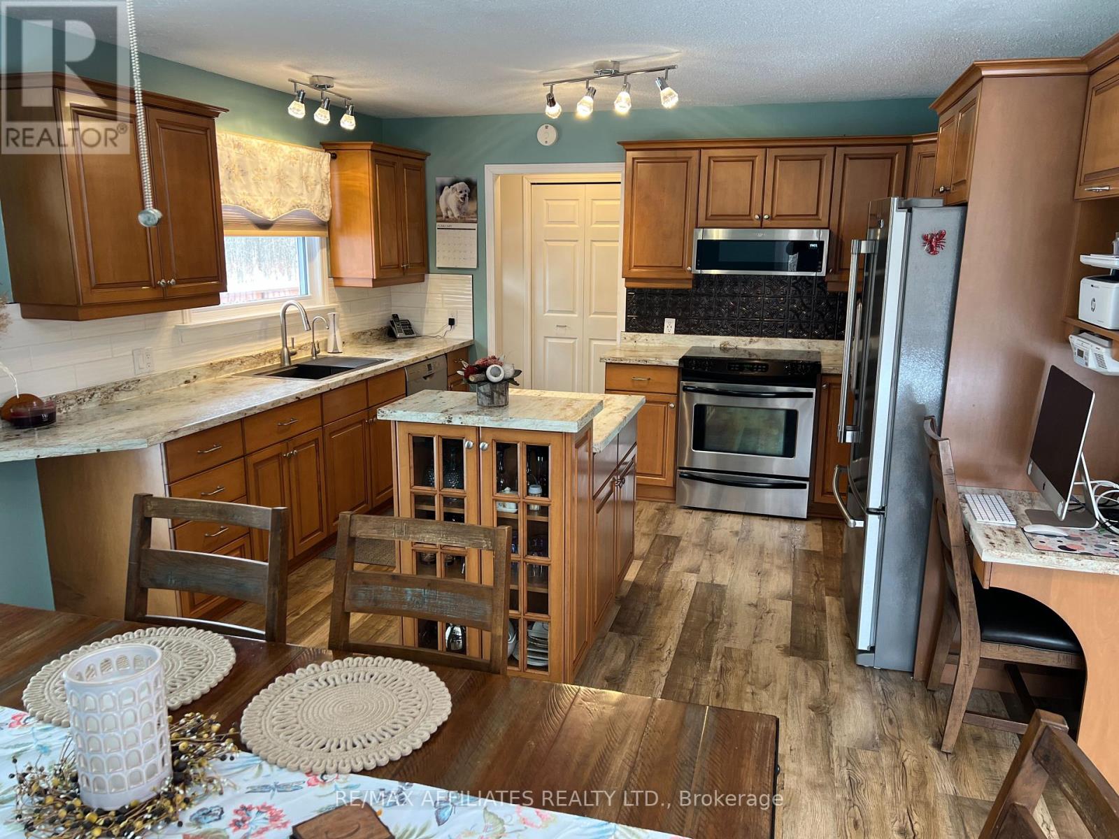 157 Perth Street, Rideau Lakes, Ontario  K0G 1E0 - Photo 3 - X12149890