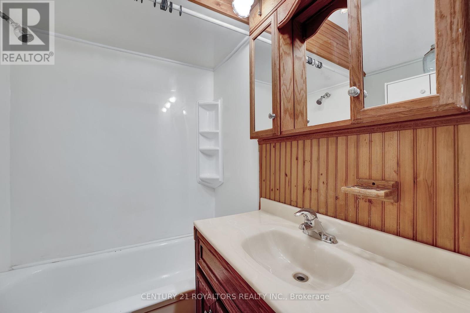 807 Joseph Street, Innisfil, Ontario  L9S 2G2 - Photo 22 - N12174437
