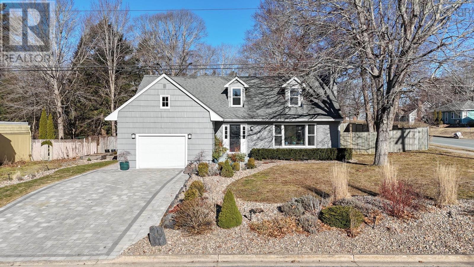 Property at 84 Park Street image 1