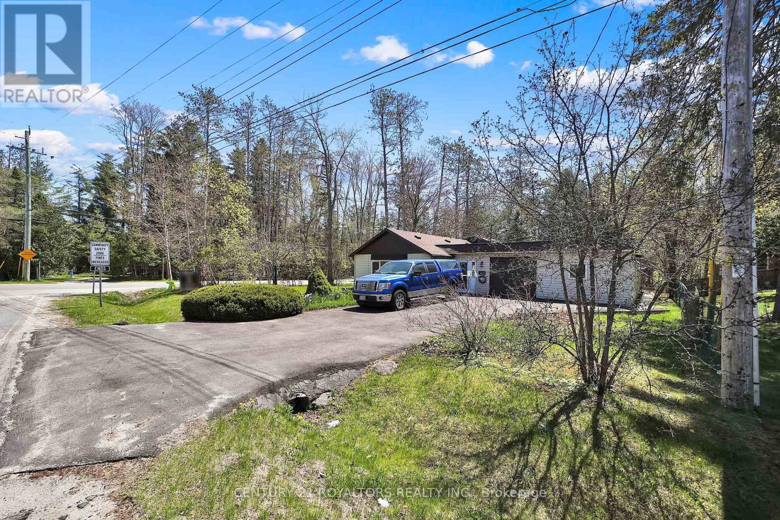 Property at 807 JOSEPH STREET image 2