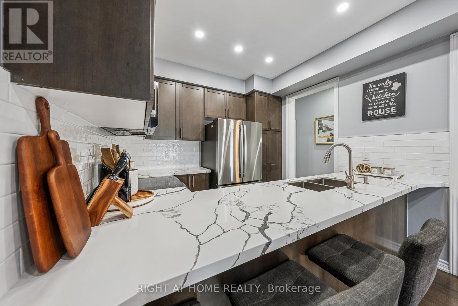 453 Mapleton Avenue, Barrie, Ontario  L4N 9C2 - Photo 6 - S12172309