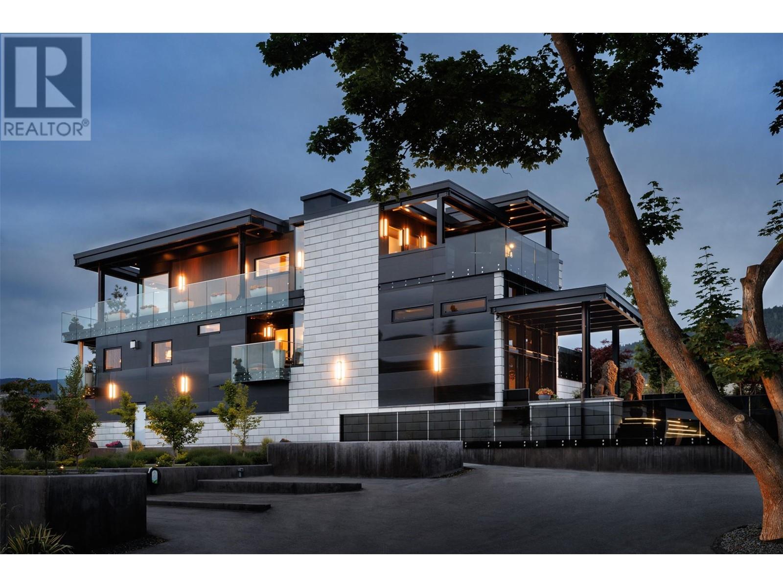 581 Vancouver Avenue, Uplands, Penticton  by Norm Davies Okanagan Real Estate 581 Vancouver Avenue, Uplands, Penticton