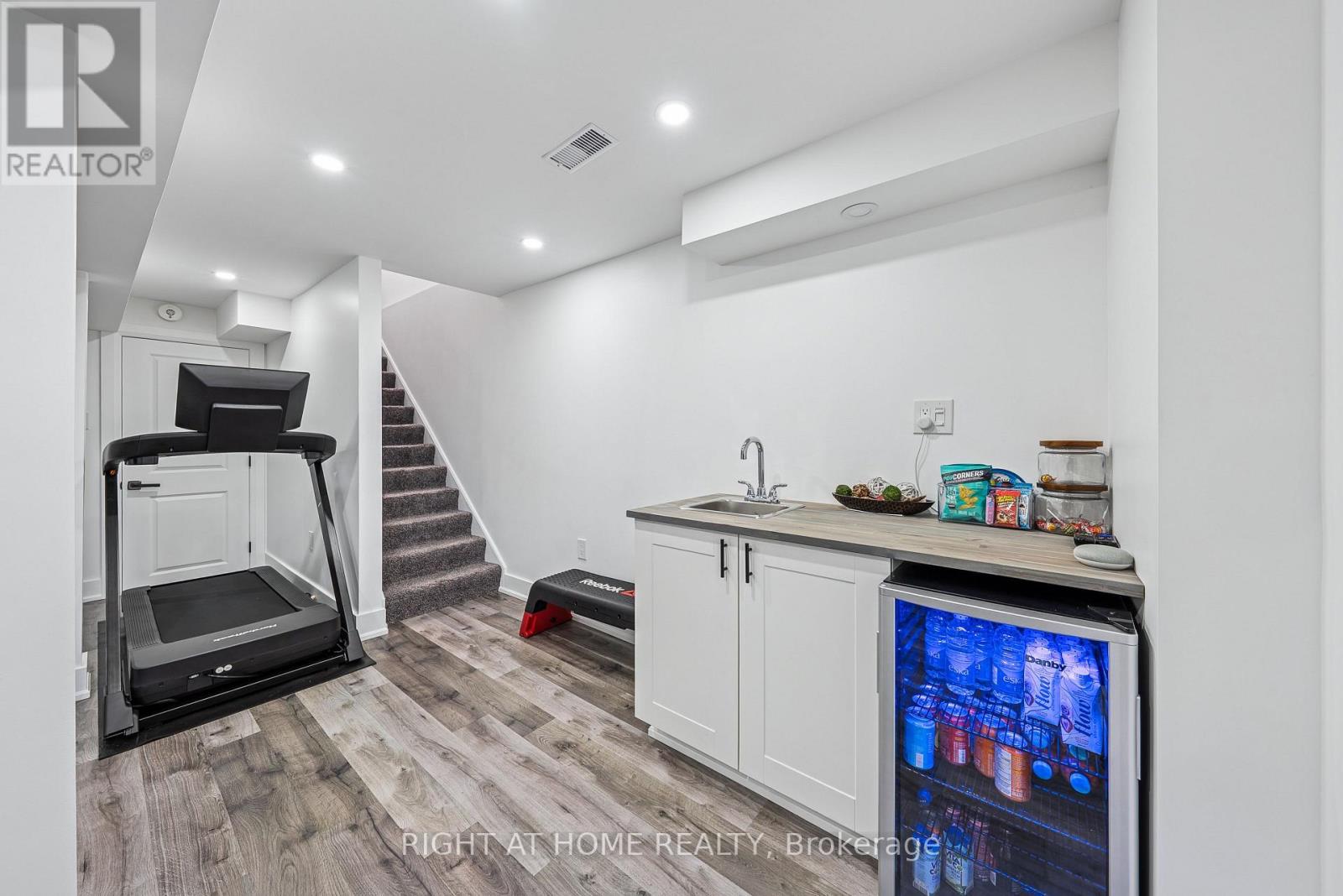453 Mapleton Avenue, Barrie, Ontario  L4N 9C2 - Photo 24 - S12172309