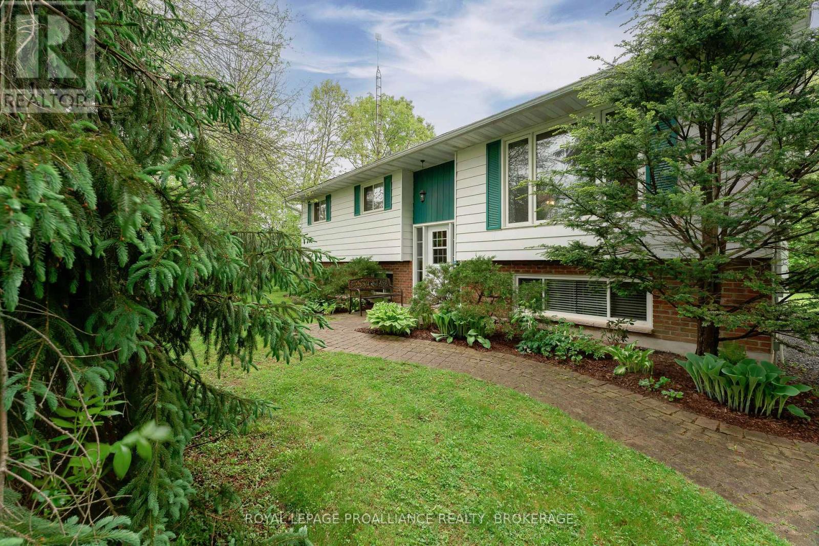 935 HAIG ROAD, front of leeds & seeleys bay, Ontario