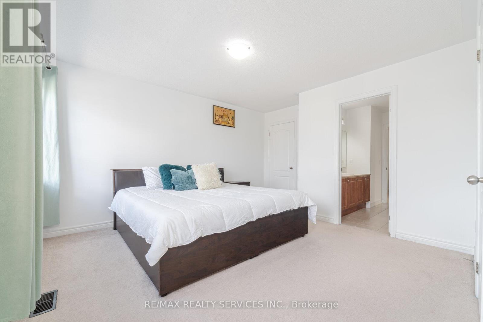 16 Rougebank Avenue, Caledon, Ontario  L7C 3V1 - Photo 41 - W12171066