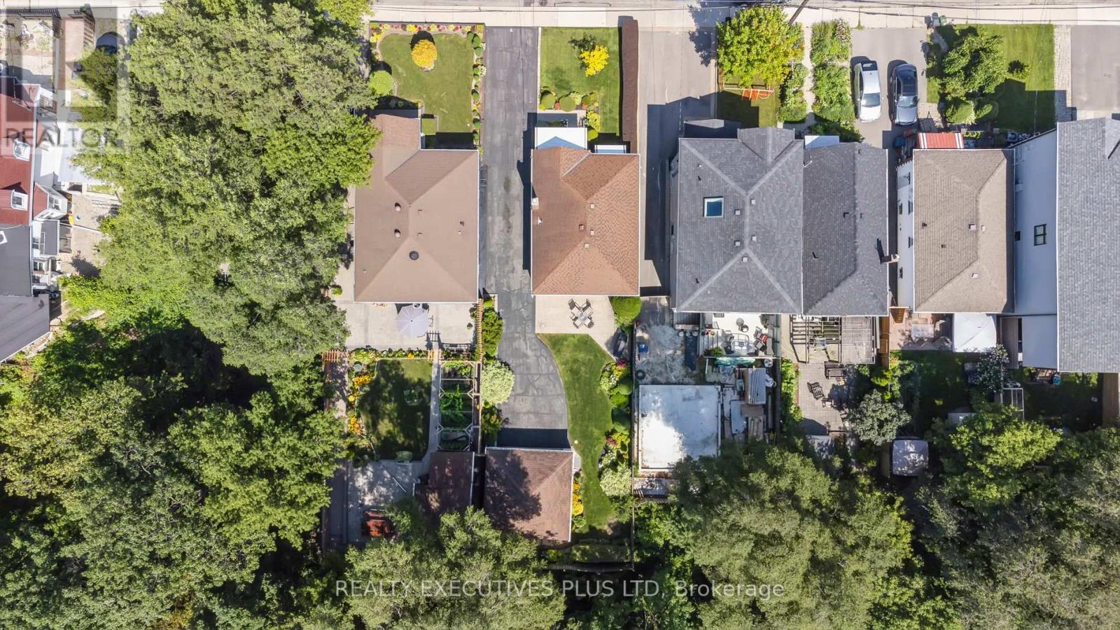 90 Spears Street, Toronto (Rockcliffe-Smythe), Ontario  M6N 3X7 - Photo 27 - W12175073