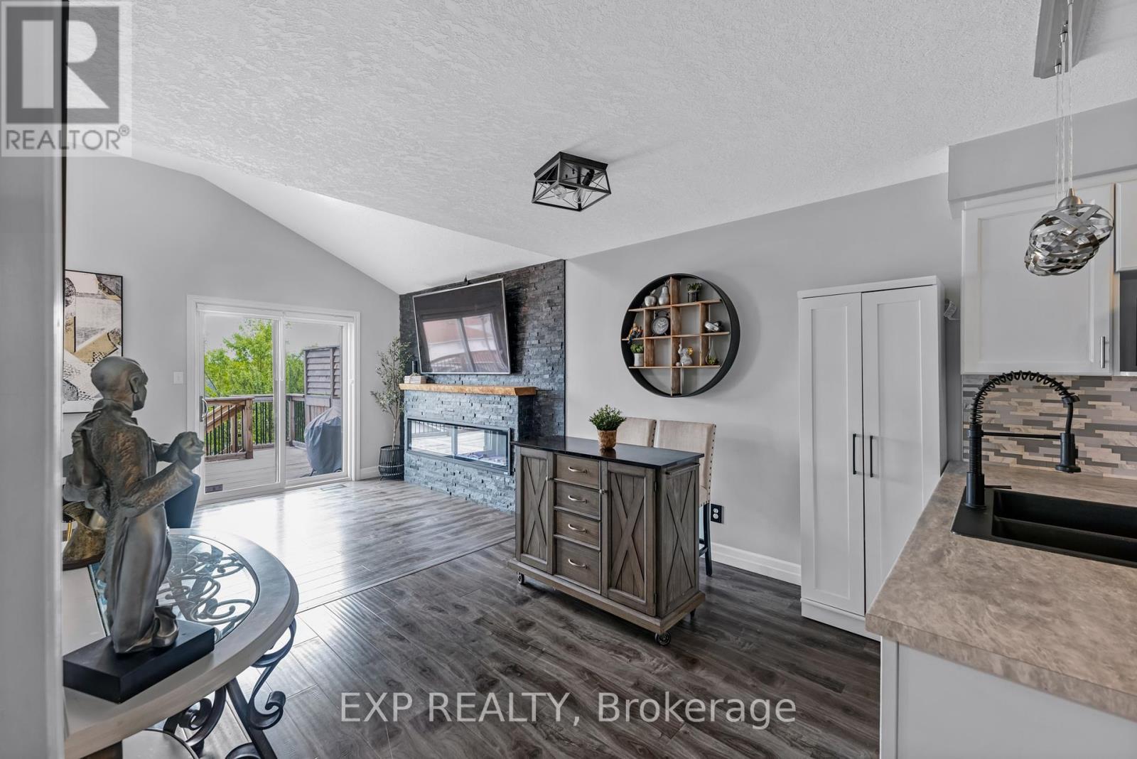175 Hollyridge Crescent, Kitchener, Ontario  N2N 3N4 - Photo 13 - X12175139