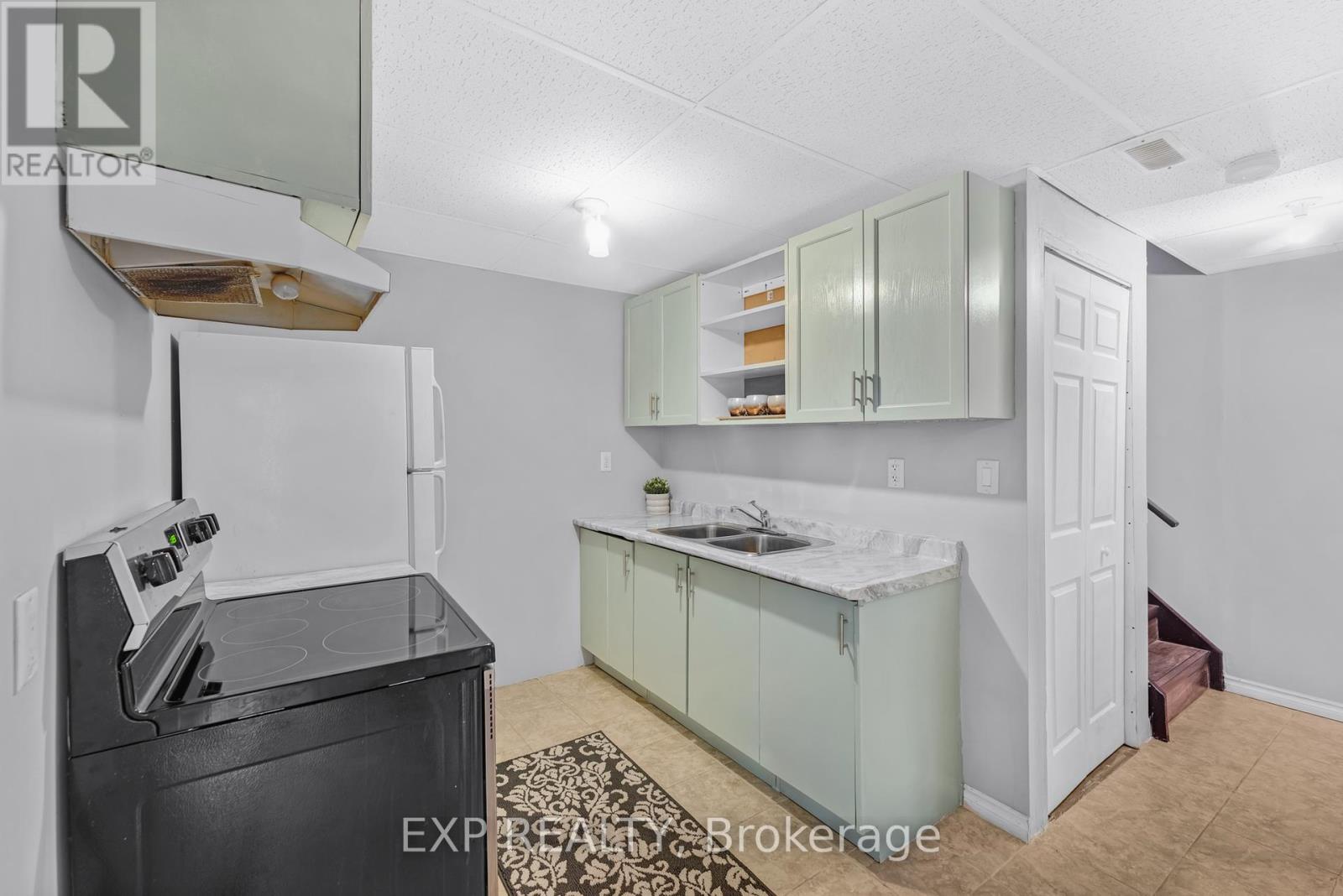 175 Hollyridge Crescent, Kitchener, Ontario  N2N 3N4 - Photo 33 - X12175139