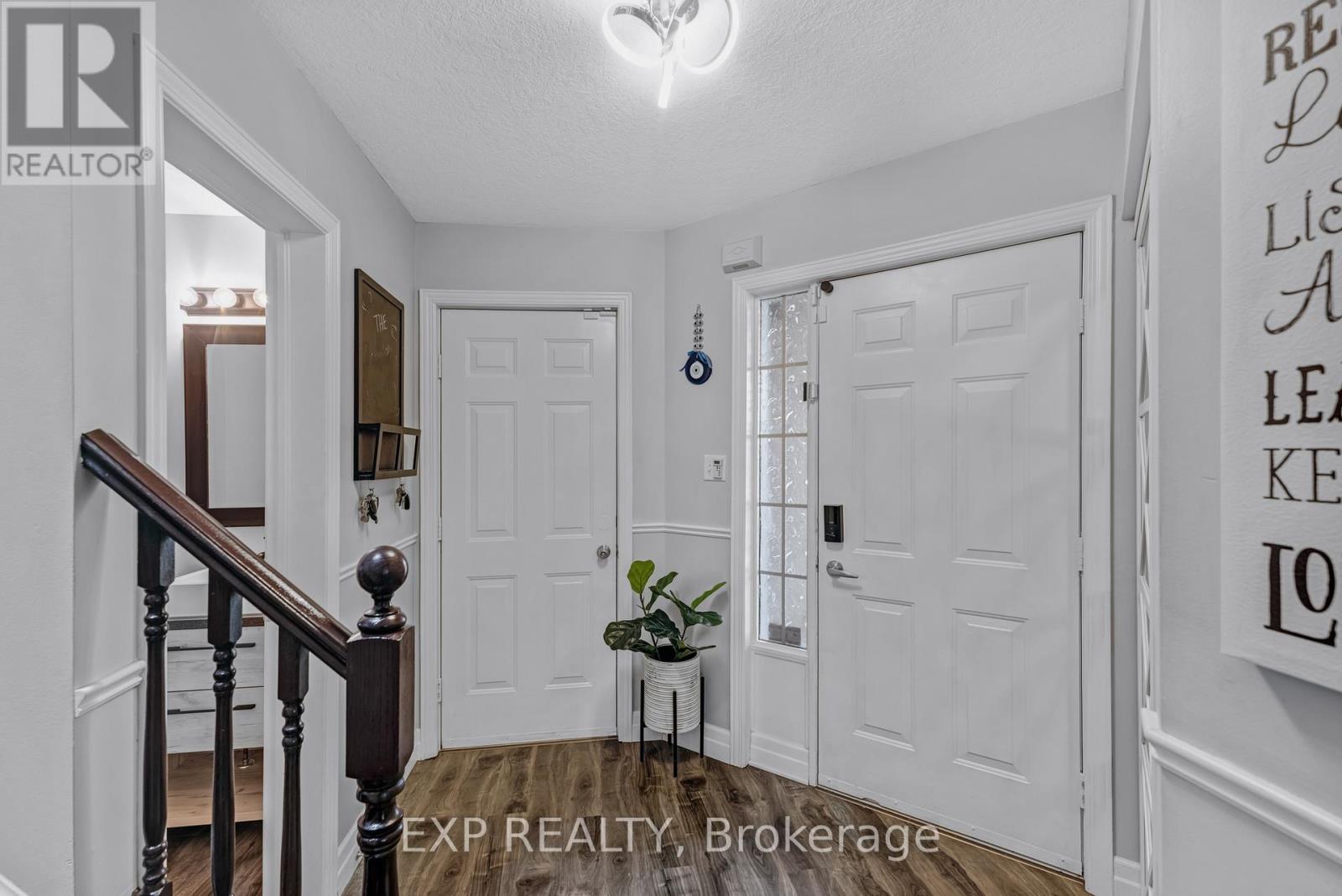 175 Hollyridge Crescent, Kitchener, Ontario  N2N 3N4 - Photo 4 - X12175139