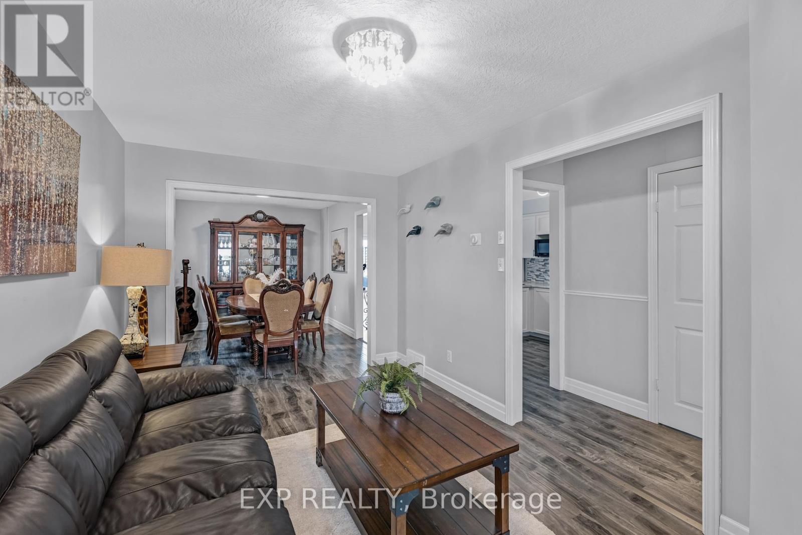 175 Hollyridge Crescent, Kitchener, Ontario  N2N 3N4 - Photo 7 - X12175139