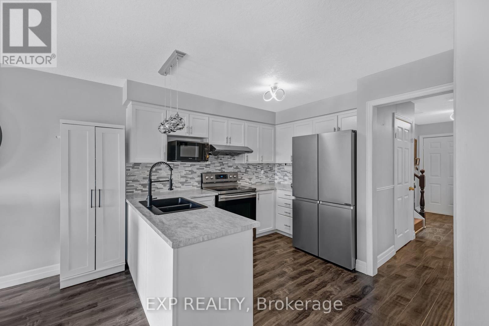 175 Hollyridge Crescent, Kitchener, Ontario  N2N 3N4 - Photo 9 - X12175139