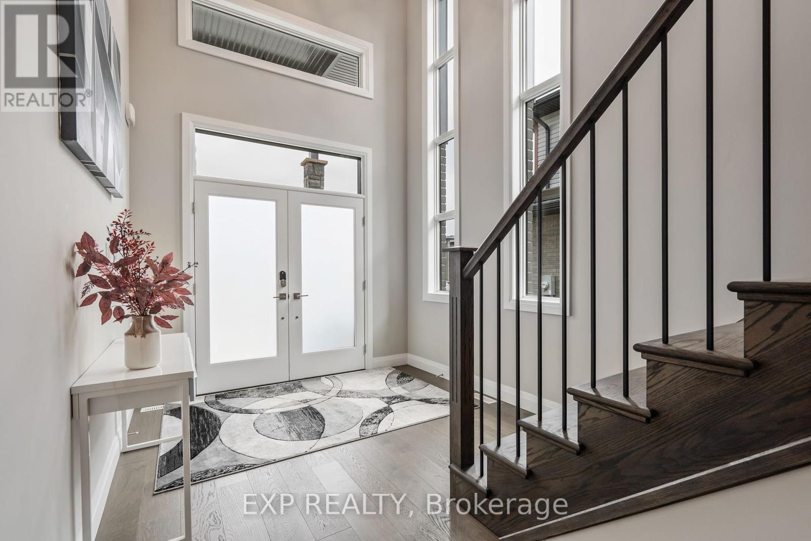 29 Locky Lane, Middlesex Centre, Ontario  N0L 1R0 - Photo 2 - X12175211
