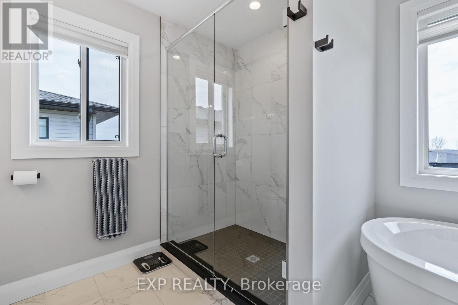 29 Locky Lane, Middlesex Centre, Ontario  N0L 1R0 - Photo 20 - X12175211