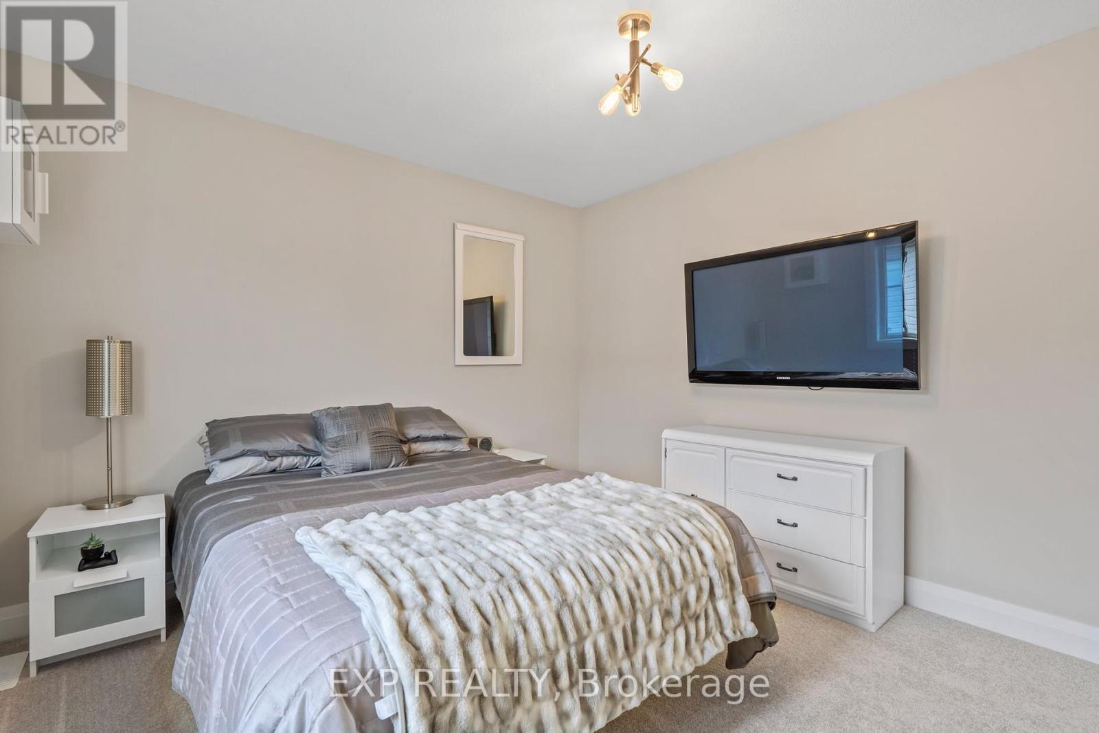 29 Locky Lane, Middlesex Centre, Ontario  N0L 1R0 - Photo 25 - X12175211