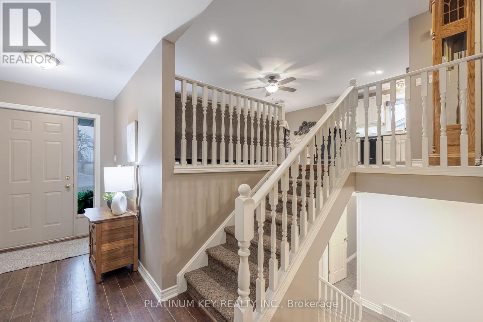 2245 Trillium Way, Strathroy-Caradoc, Ontario  N0L 1W0 - Photo 7 - X12175244