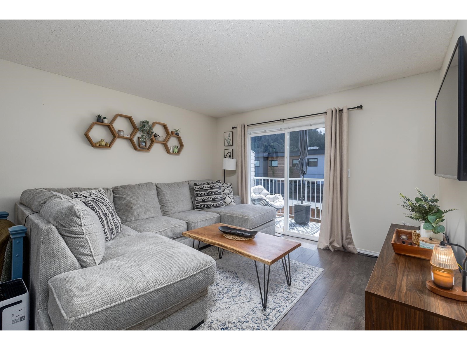 Property at 16 5770 VEDDER ROAD image 2