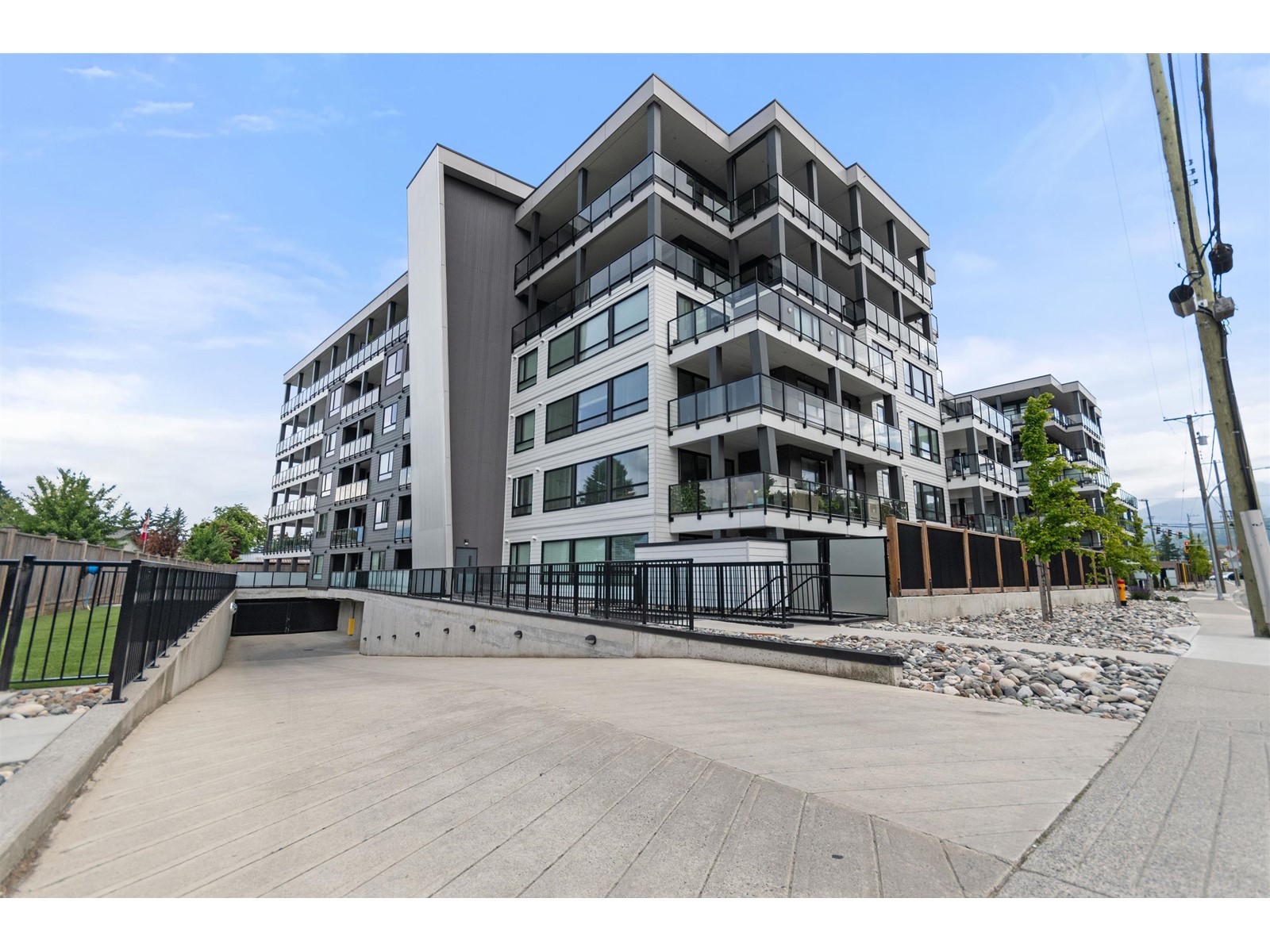 208 45745 Watson Road, Sardis South, Chilliwack, British Columbia  V2R 6K3 - Photo 2 - R3006864