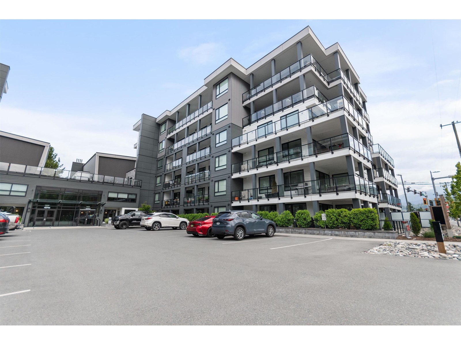 208 45745 Watson Road, Sardis South, Chilliwack, British Columbia  V2R 6K3 - Photo 3 - R3006864