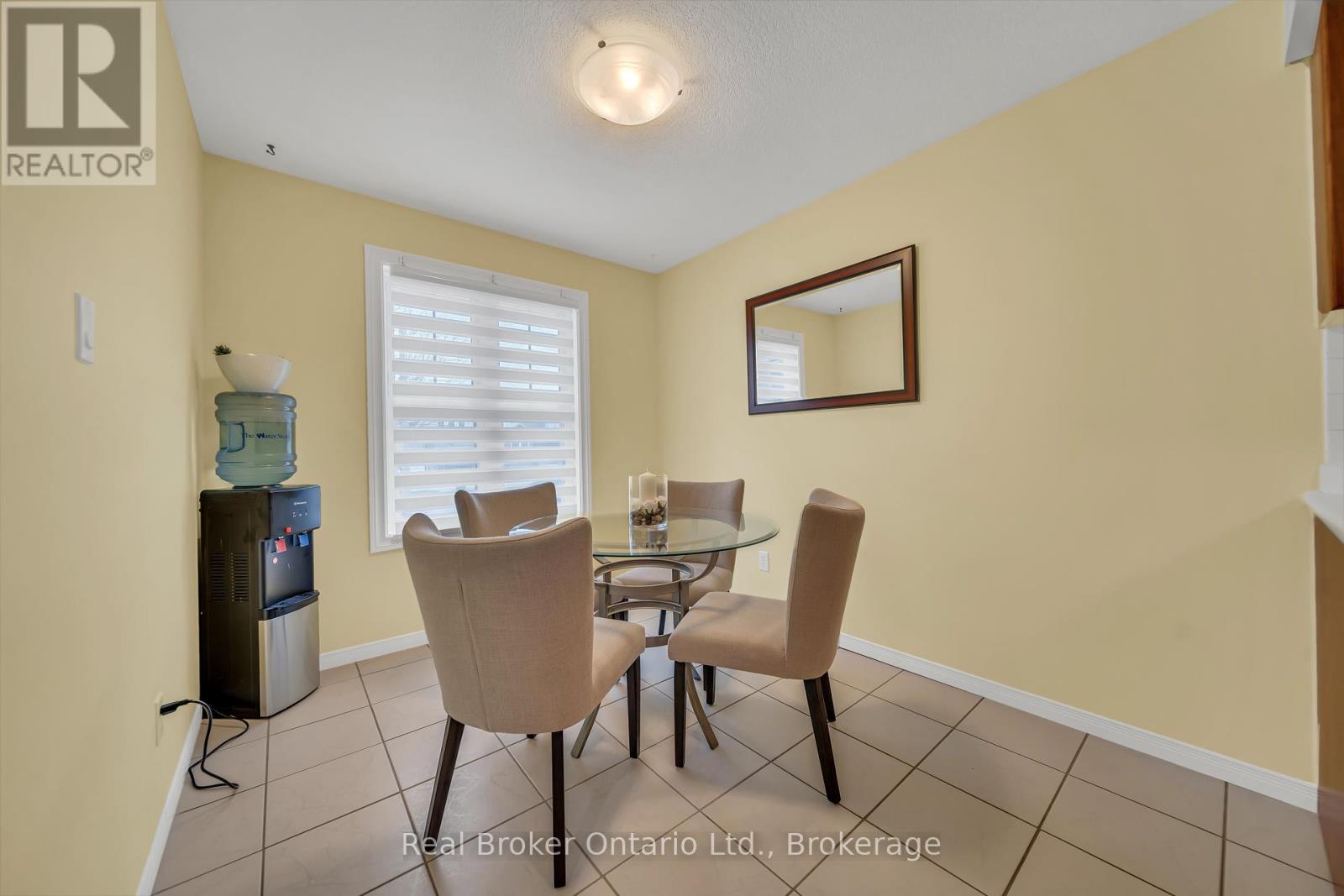 86 Milson Crescent, Guelph, Ontario N1C 1G6 - Photo 13 - X12125856