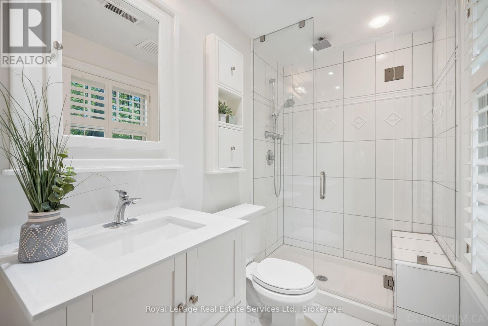250 Dalewood Drive, Oakville, Ontario  L6J 4P3 - Photo 31 - W12175281