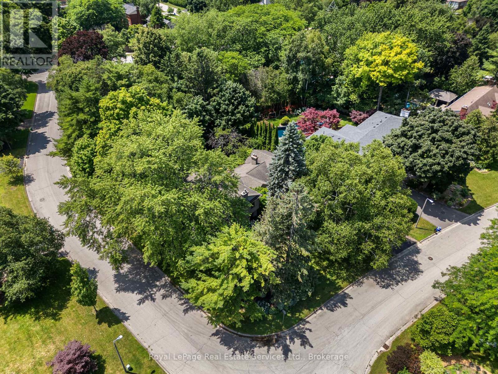 250 Dalewood Drive, Oakville, Ontario  L6J 4P3 - Photo 48 - W12175281