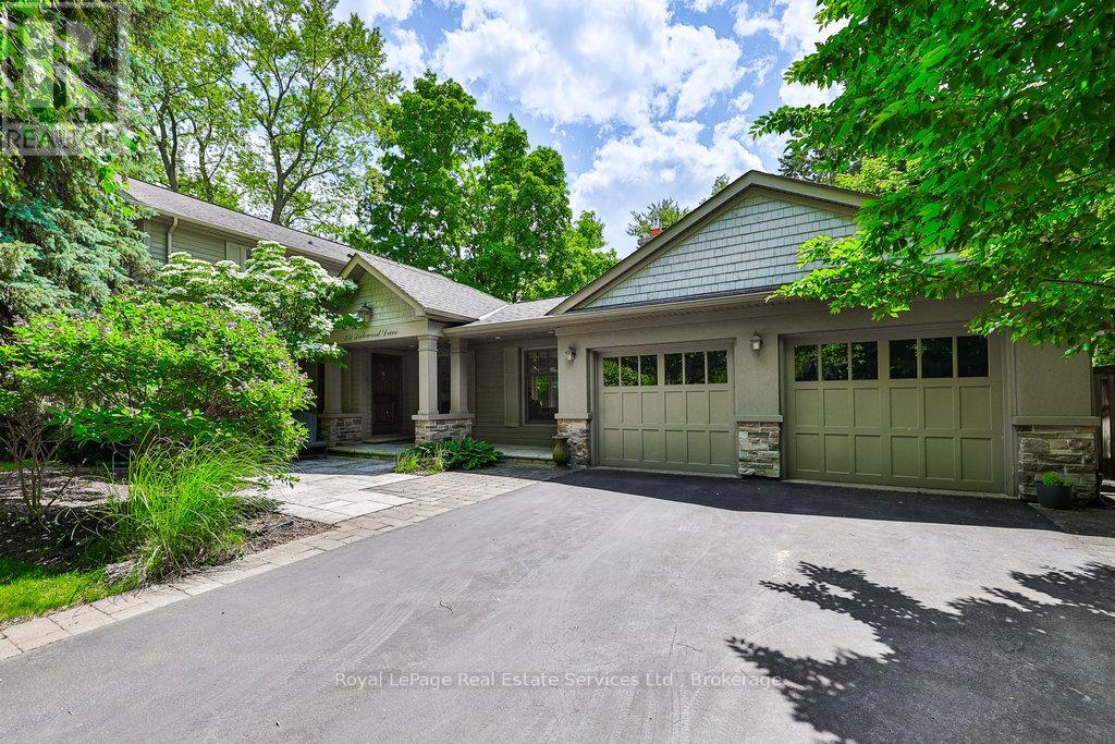 250 Dalewood Drive, Oakville, Ontario  L6J 4P3 - Photo 5 - W12175281