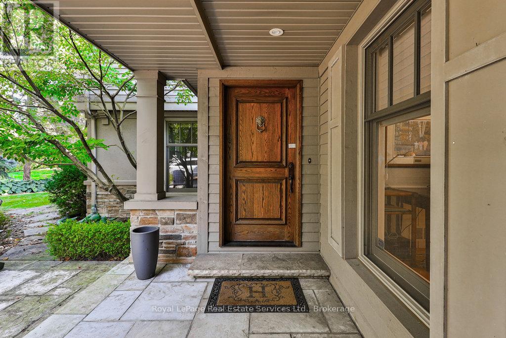 250 Dalewood Drive, Oakville, Ontario  L6J 4P3 - Photo 7 - W12175281