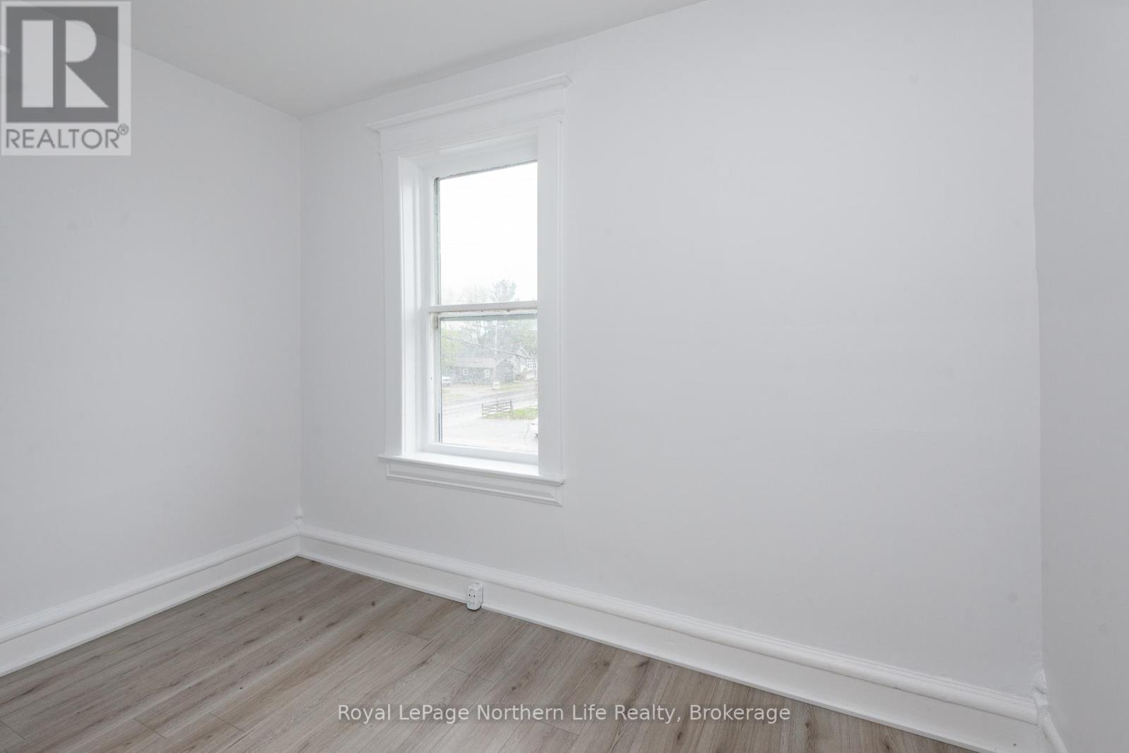 613 Worthington Street E, North Bay (Central), Ontario  P1B 1H8 - Photo 14 - X12175171