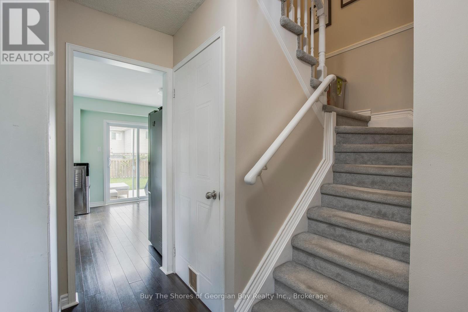 96 Barre Drive, Barrie (Painswick North), Ontario  L4N 7P1 - Photo 11 - S12175291