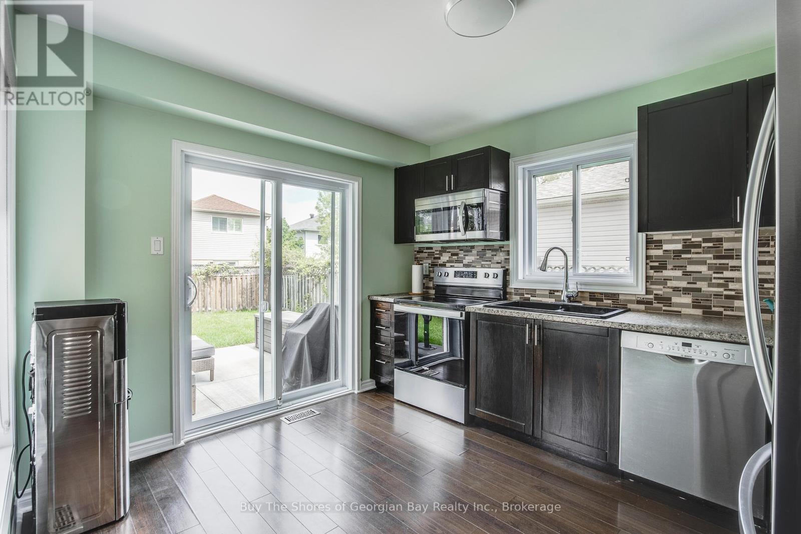 96 Barre Drive, Barrie (Painswick North), Ontario  L4N 7P1 - Photo 9 - S12175291