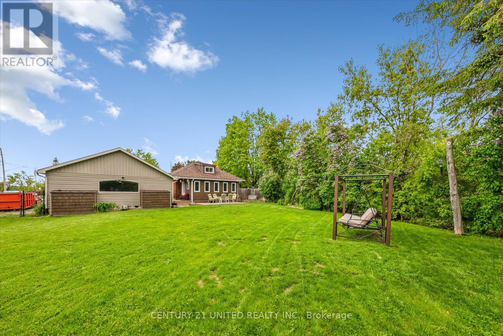 1063 Ward Street, Smith-Ennismore-Lakefield, Ontario K0L 1H0 - Photo 47 - X12175168