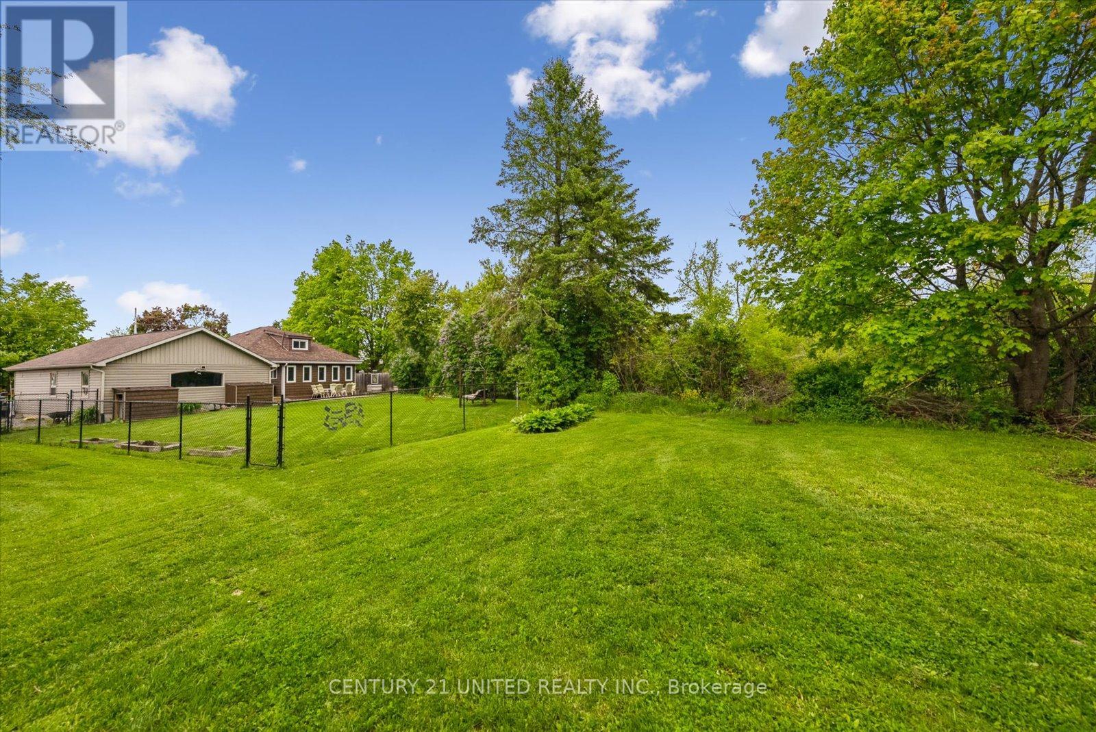 1063 Ward Street, Smith-Ennismore-Lakefield, Ontario K0L 1H0 - Photo 49 - X12175168