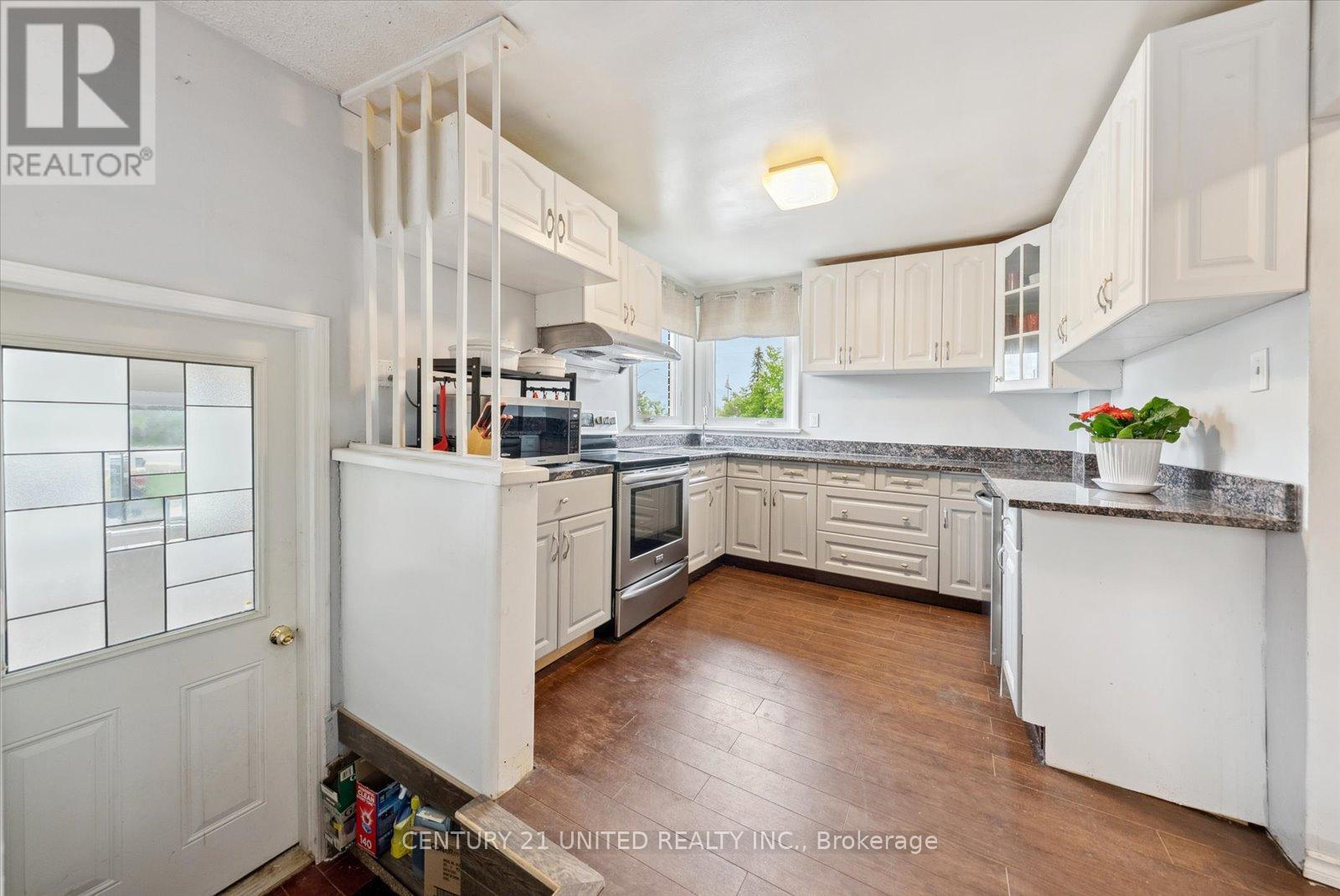 1063 Ward Street, Smith-Ennismore-Lakefield, Ontario K0L 1H0 - Photo 9 - X12175168
