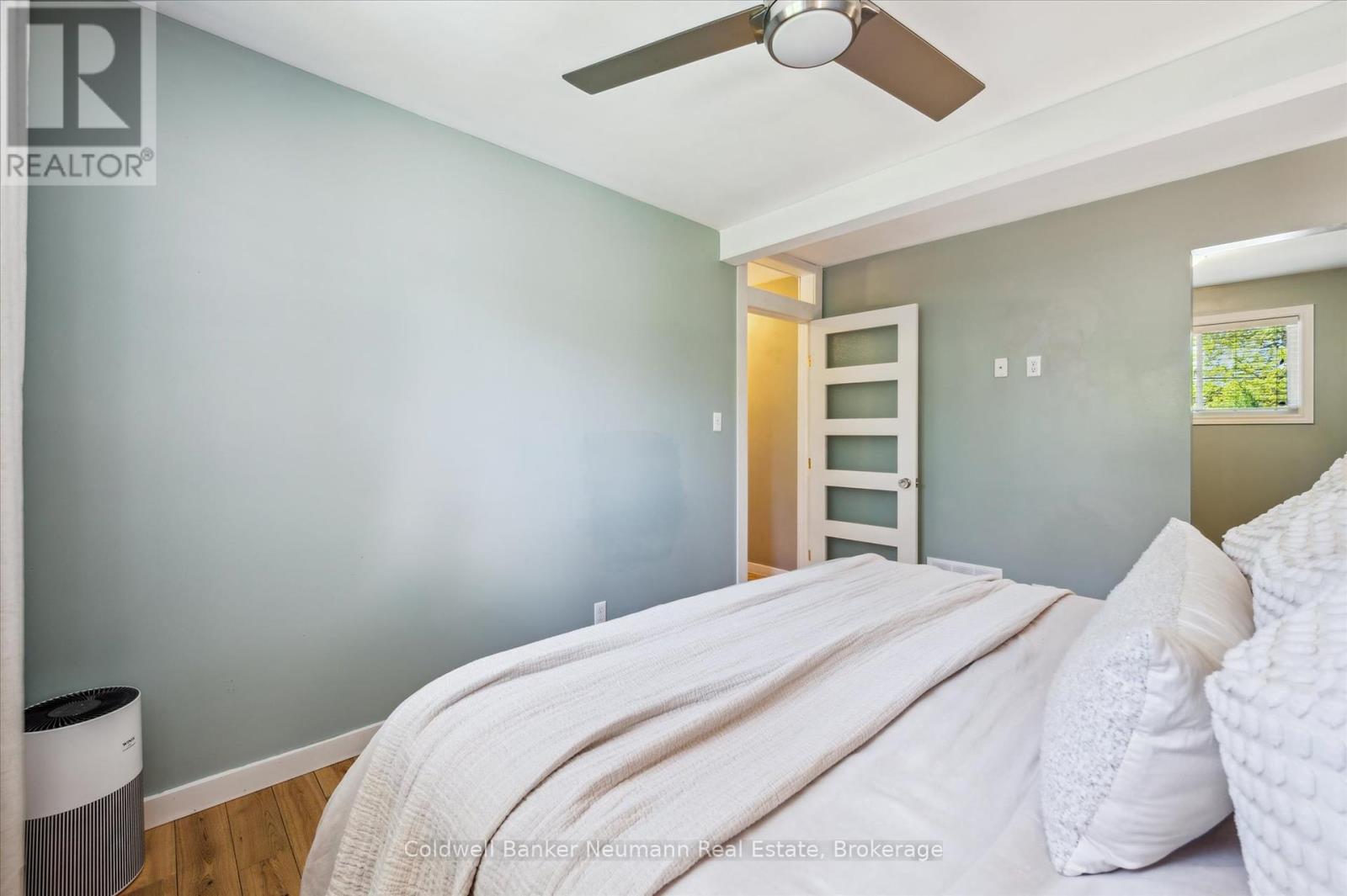 43 Silvercreek Parkway N, Guelph (Junction/onward Willow), Ontario  N1H 3T1 - Photo 18 - X12175170